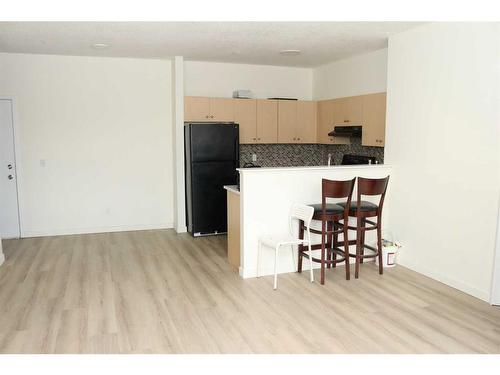 1204-1140 Taradale Drive Ne, Calgary, AB - Indoor Photo Showing Kitchen