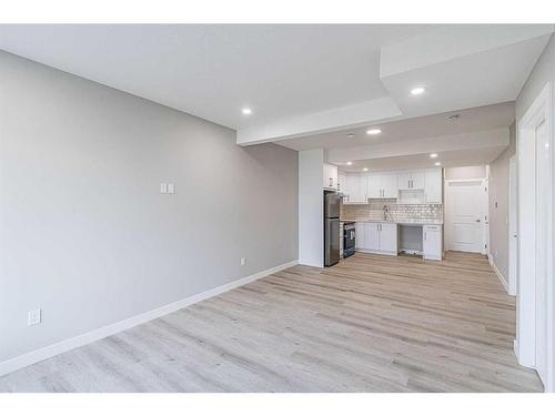 206 Lucas Close Nw, Calgary, AB - Indoor