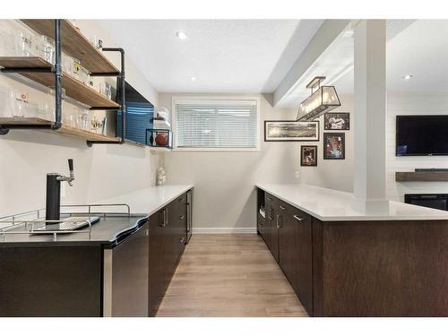 115 Cranbrook Hill Se, Calgary, AB - Indoor Photo Showing Kitchen