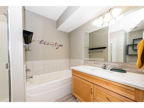 1953 New Brighton Drive Se, Calgary, AB - Indoor Photo Showing Bathroom