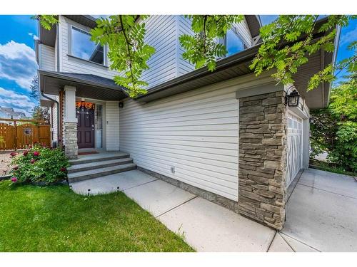 1953 New Brighton Drive Se, Calgary, AB - Outdoor