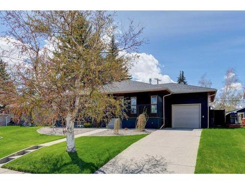 3727 Kerrydale Road Sw, Calgary, AB - Outdoor With Deck Patio Veranda With Facade