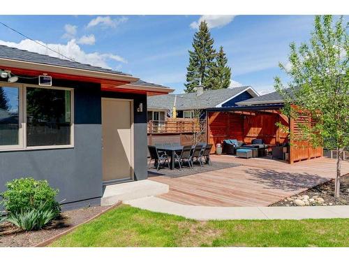 3727 Kerrydale Road Sw, Calgary, AB - Outdoor With Deck Patio Veranda