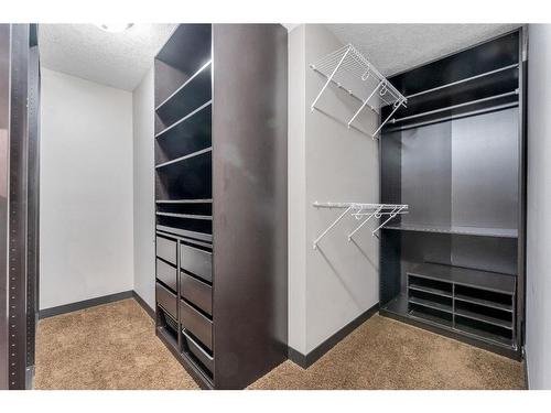 16 Nolanfield Crescent Nw, Calgary, AB - Indoor Photo Showing Laundry Room