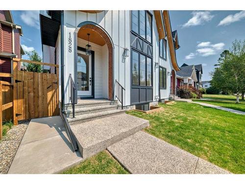 1828 19 Avenue Nw, Calgary, AB - Outdoor