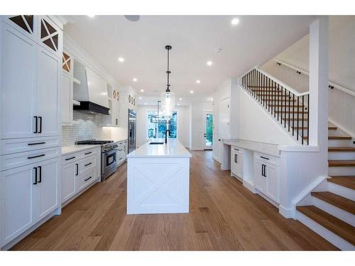 1828 19 Avenue Nw, Calgary, AB - Indoor Photo Showing Kitchen With Upgraded Kitchen