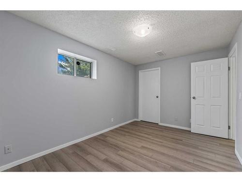 109 Hunterhorn Crescent Ne, Calgary, AB - Indoor Photo Showing Other Room