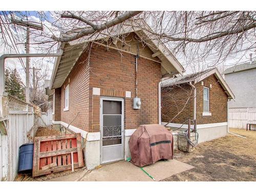 114 7 Avenue Nw, Calgary, AB - Outdoor With Exterior