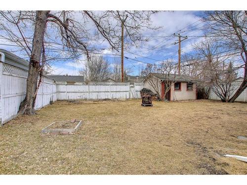 114 7 Avenue Nw, Calgary, AB - Outdoor