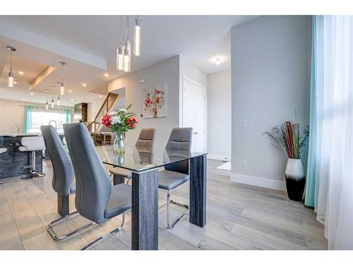 419 36 Street Sw, Calgary, AB - Indoor Photo Showing Dining Room