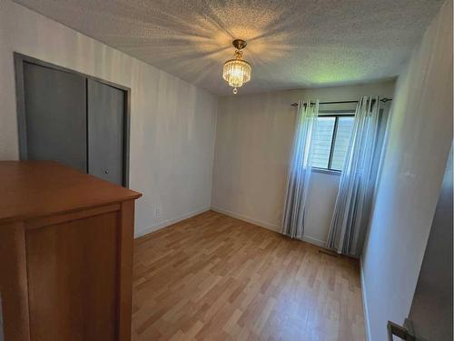 123 Edgepark Boulevard Nw, Calgary, AB - Indoor Photo Showing Other Room