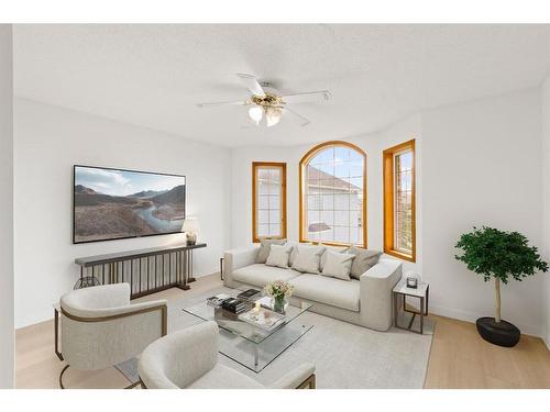 147 Coral Shores Landing Ne, Calgary, AB - Indoor Photo Showing Living Room