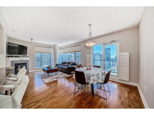 2007-910 5 Avenue Sw, Calgary, AB - Indoor With Fireplace