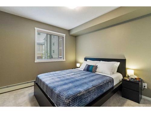 2220-4641 128 Avenue Ne, Calgary, AB - Indoor Photo Showing Bedroom
