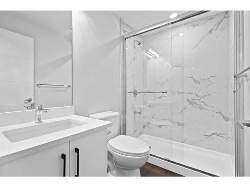 113 Amblehurst Rise Nw, Calgary, AB - Indoor Photo Showing Bathroom