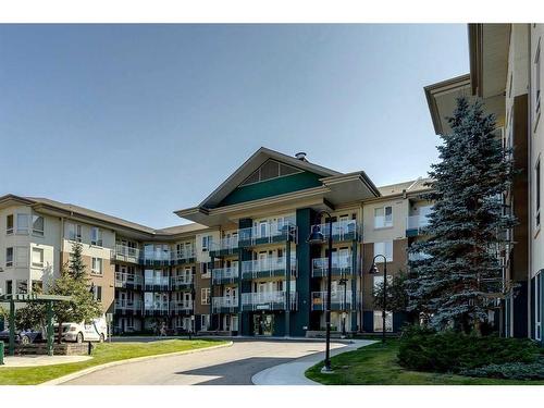 426-3111 34 Avenue Nw, Calgary, AB - Outdoor With Balcony With Facade