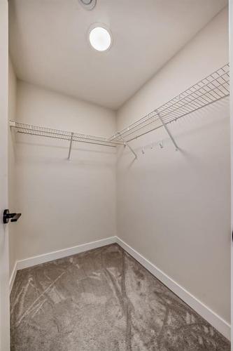 4834 87 Avenue Ne, Calgary, AB - Indoor With Storage