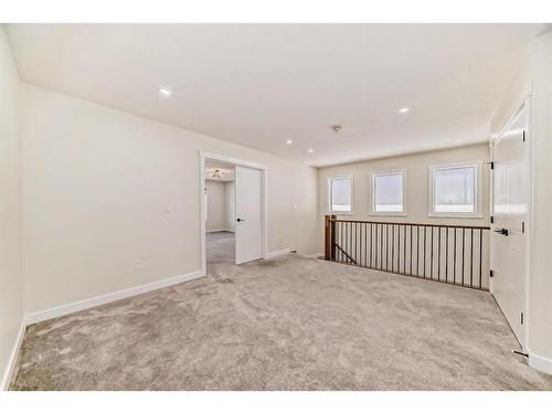 4834 87 Avenue Ne, Calgary, AB - Indoor Photo Showing Other Room