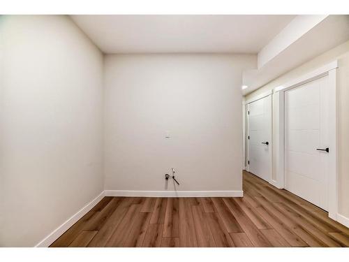 4834 87 Avenue Ne, Calgary, AB - Indoor Photo Showing Other Room