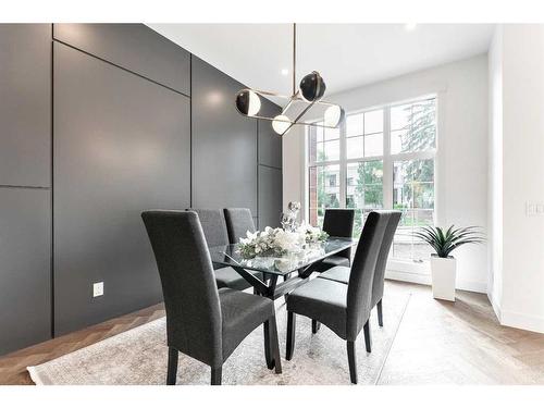 922 33A Street Nw, Calgary, AB - Indoor Photo Showing Dining Room