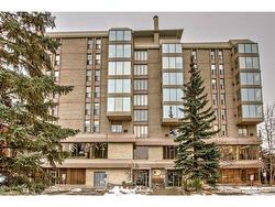 302-4603 Varsity Drive NW Calgary, AB T3A 2V7