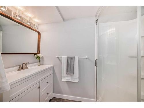 139 Abalone Way Ne, Calgary, AB - Indoor Photo Showing Bathroom