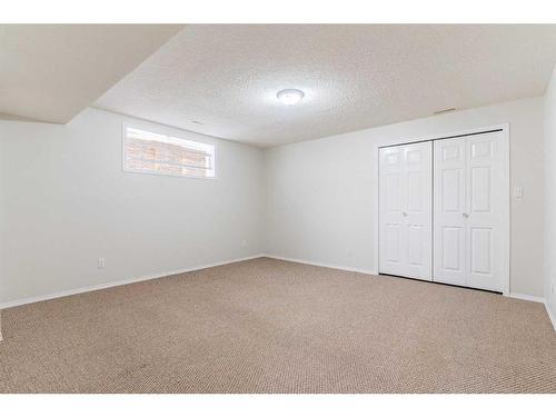 1565 Strathcona Drive Sw, Calgary, AB - Indoor Photo Showing Other Room