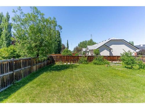 1565 Strathcona Drive Sw, Calgary, AB - Outdoor With Backyard
