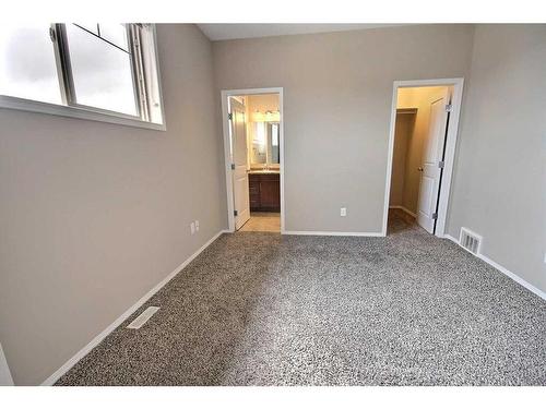 206 26 St Street, Cold Lake, AB - Indoor Photo Showing Other Room