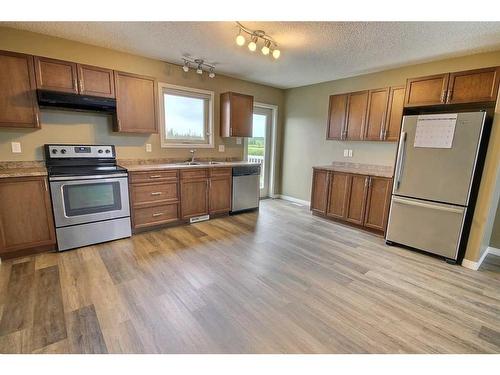 206 26 St Street, Cold Lake, AB - Indoor Photo Showing Kitchen With Double Sink