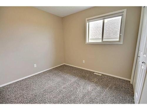 206 26 St Street, Cold Lake, AB - Indoor Photo Showing Other Room