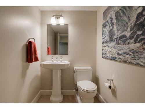 1212 Montreal Avenue Sw, Calgary, AB - Indoor Photo Showing Bathroom