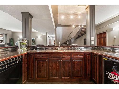 20 Lake Ridge, Olds, AB - Indoor Photo Showing Kitchen