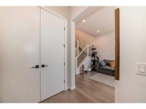 2-1416 19 Avenue Nw, Calgary, AB - Indoor Photo Showing Bedroom