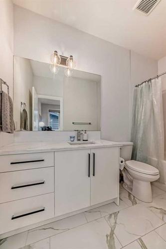 2-1416 19 Avenue Nw, Calgary, AB - Indoor Photo Showing Laundry Room