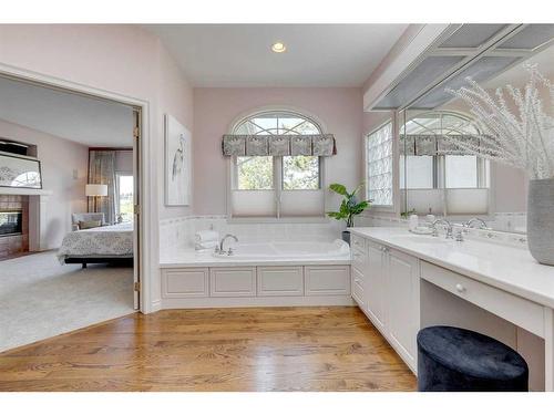 13007 Canso Place Sw, Calgary, AB - Indoor Photo Showing Bathroom