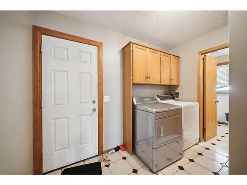 315 Hawkland Circle Nw, Calgary, AB - Indoor Photo Showing Laundry Room