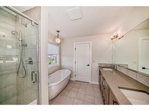 205 Precedence View, Cochrane, AB - Indoor Photo Showing Bathroom