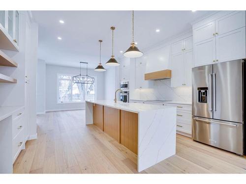 1429 43 Street Sw, Calgary, AB - Indoor Photo Showing Kitchen With Upgraded Kitchen