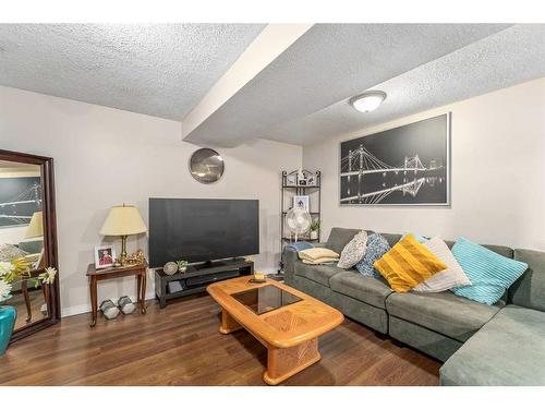 45 Falchurch Road Ne, Calgary, AB - Indoor Photo Showing Living Room