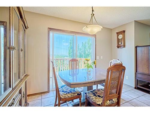 208 Tuscany Ridge Crescent Nw, Calgary, AB - Indoor Photo Showing Dining Room