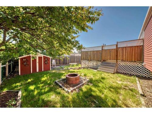 12 West Heights Drive, Didsbury, AB - Outdoor