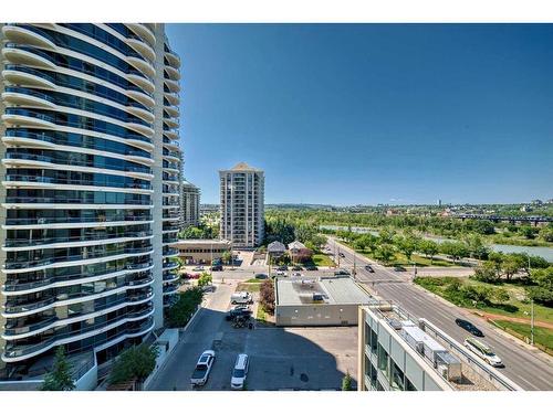 901-1025 5 Avenue Sw, Calgary, AB - Outdoor With Balcony