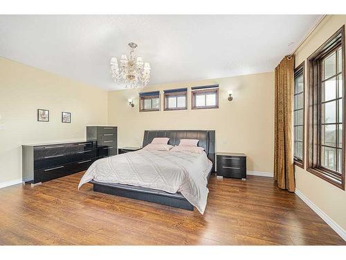 5 Elveden Point Sw, Calgary, AB - Indoor Photo Showing Bedroom