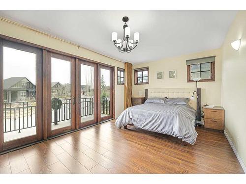 5 Elveden Point Sw, Calgary, AB - Indoor Photo Showing Bedroom