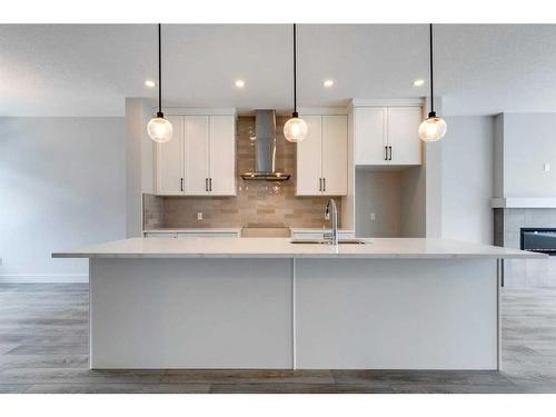 57 Royal Elm Green Nw, Calgary, AB - Indoor Photo Showing Kitchen