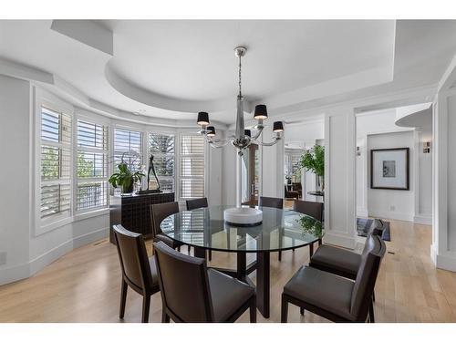 3050 Signal Hill Drive Sw, Calgary, AB - Indoor Photo Showing Dining Room