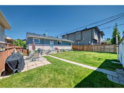 2445 30 Avenue Sw, Calgary, AB - Outdoor With Backyard