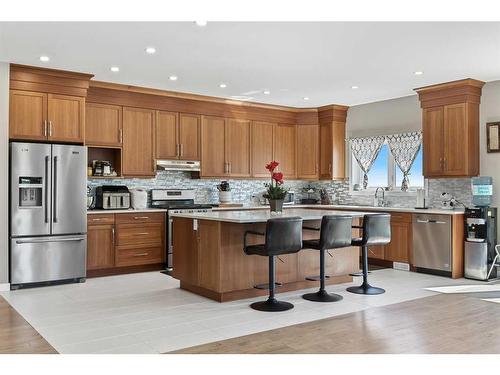 243077 Range Road 255, Rural Wheatland County, AB - Indoor Photo Showing Kitchen