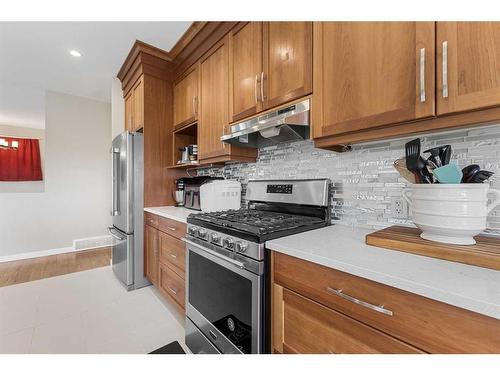 243077 Range Road 255, Rural Wheatland County, AB - Indoor Photo Showing Kitchen